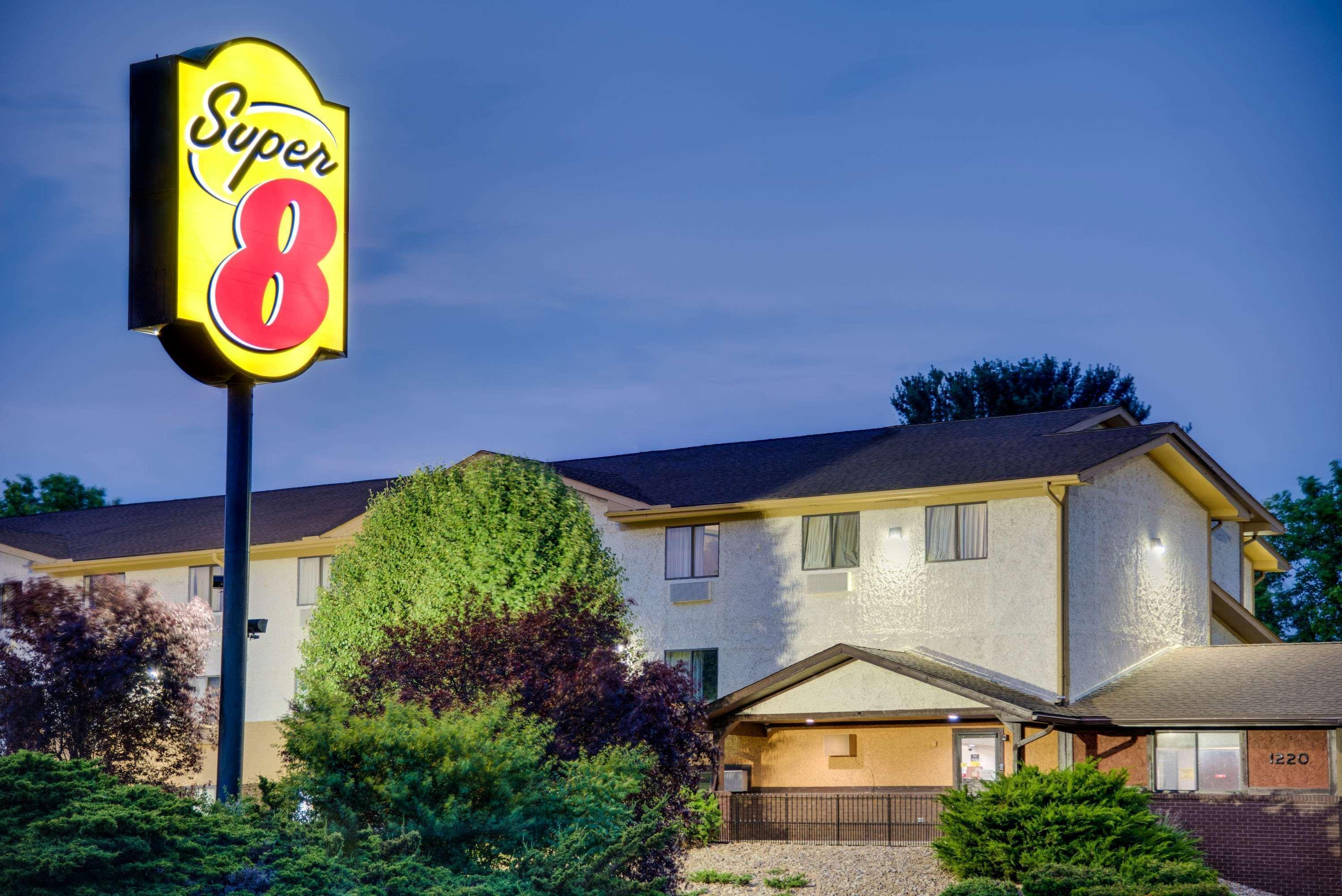 Super 8 By Wyndham Hagerstown I-70 Motel Екстериор снимка